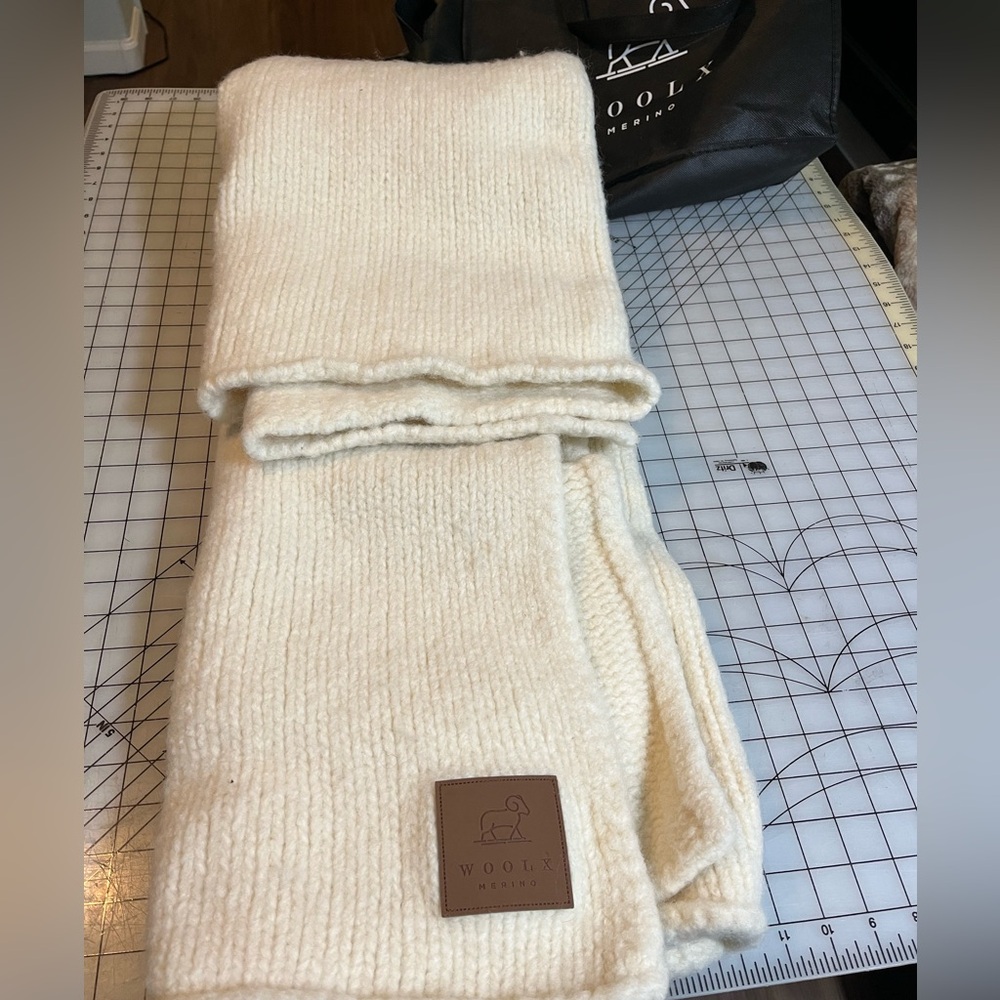 WoolX Saranac throw, Ivory. 100% merino 60” 
X 54”